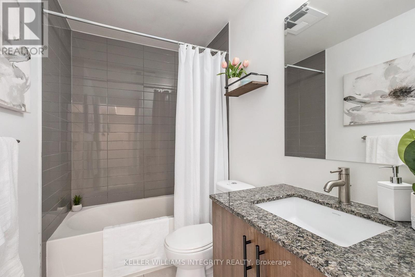 Photo 18 of 1007 485 Richmond Road, Ottawa ON