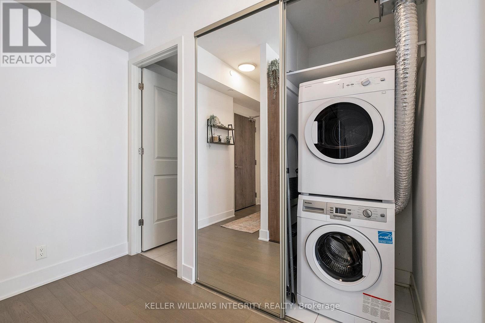 Photo 19 of 1007 485 Richmond Road, Ottawa ON