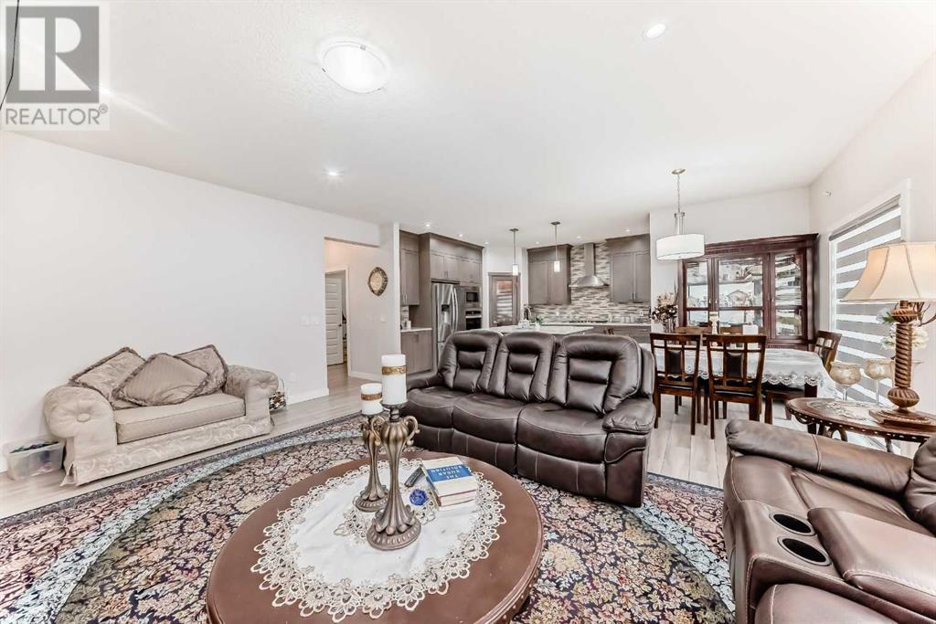 Single Family House for Sale in  Saddlestone Heath NE Saddle Ridge Calgary 