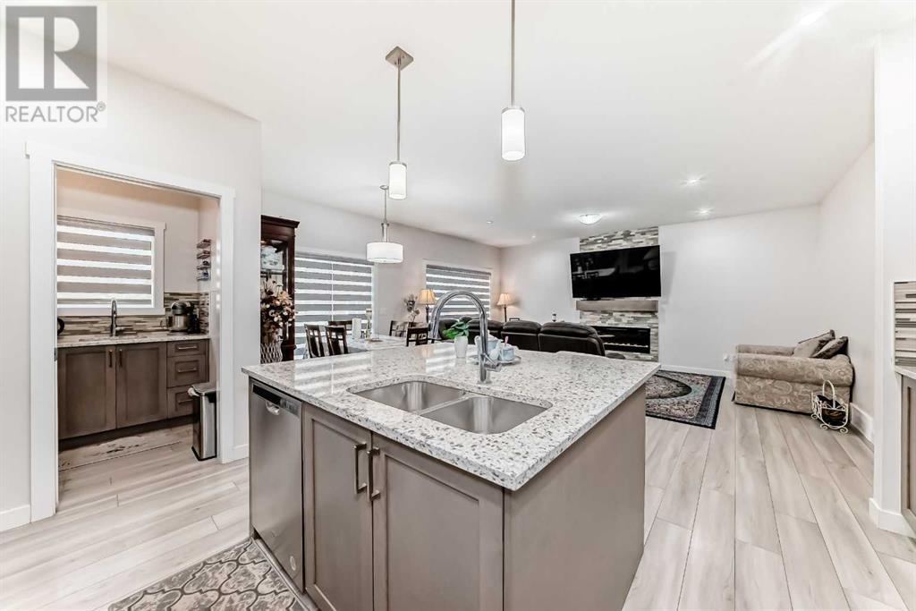 Single Family House for Sale in  Saddlestone Heath NE Saddle Ridge Calgary 