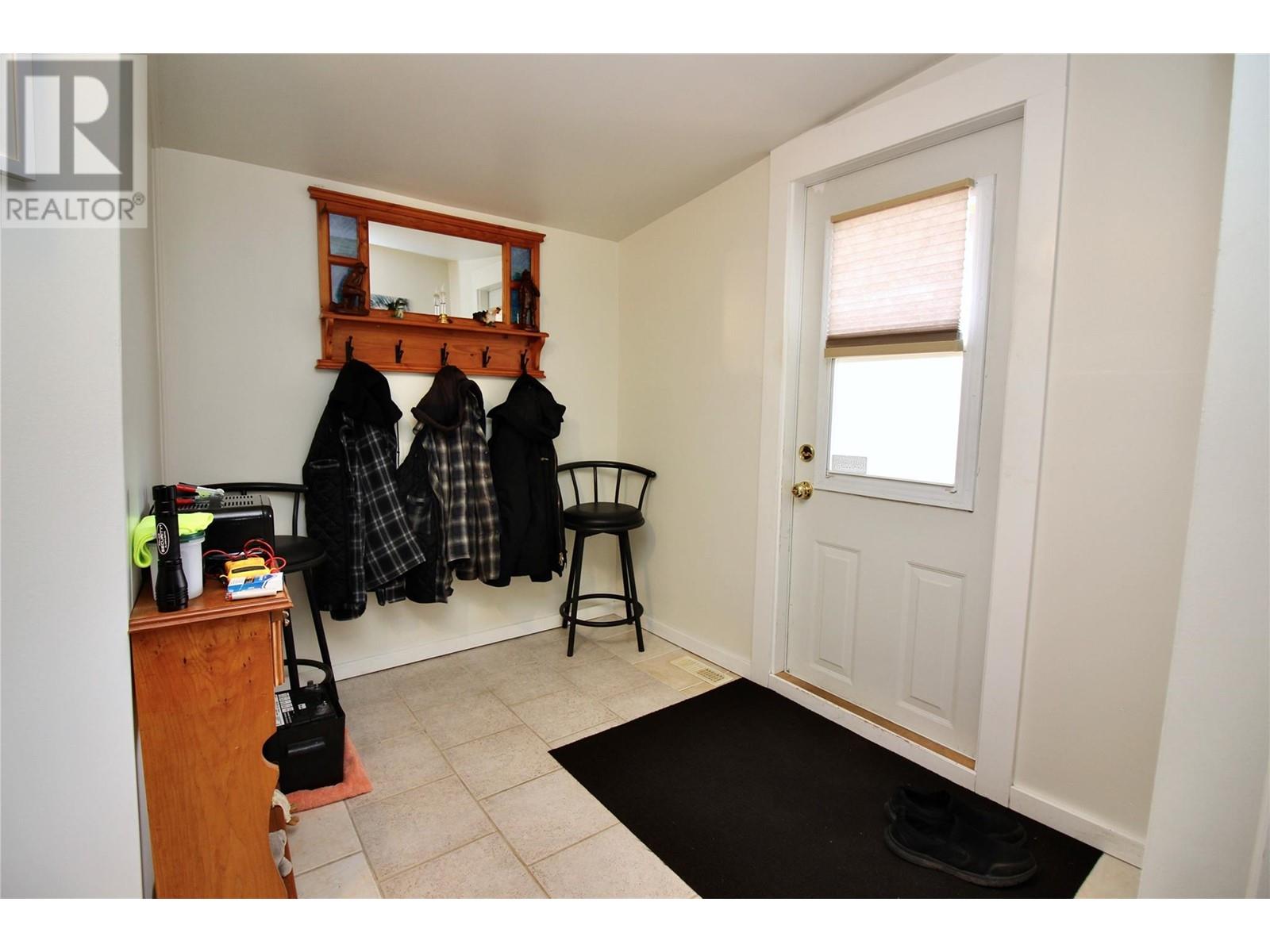 #56 1881 Boucherie Road - 12