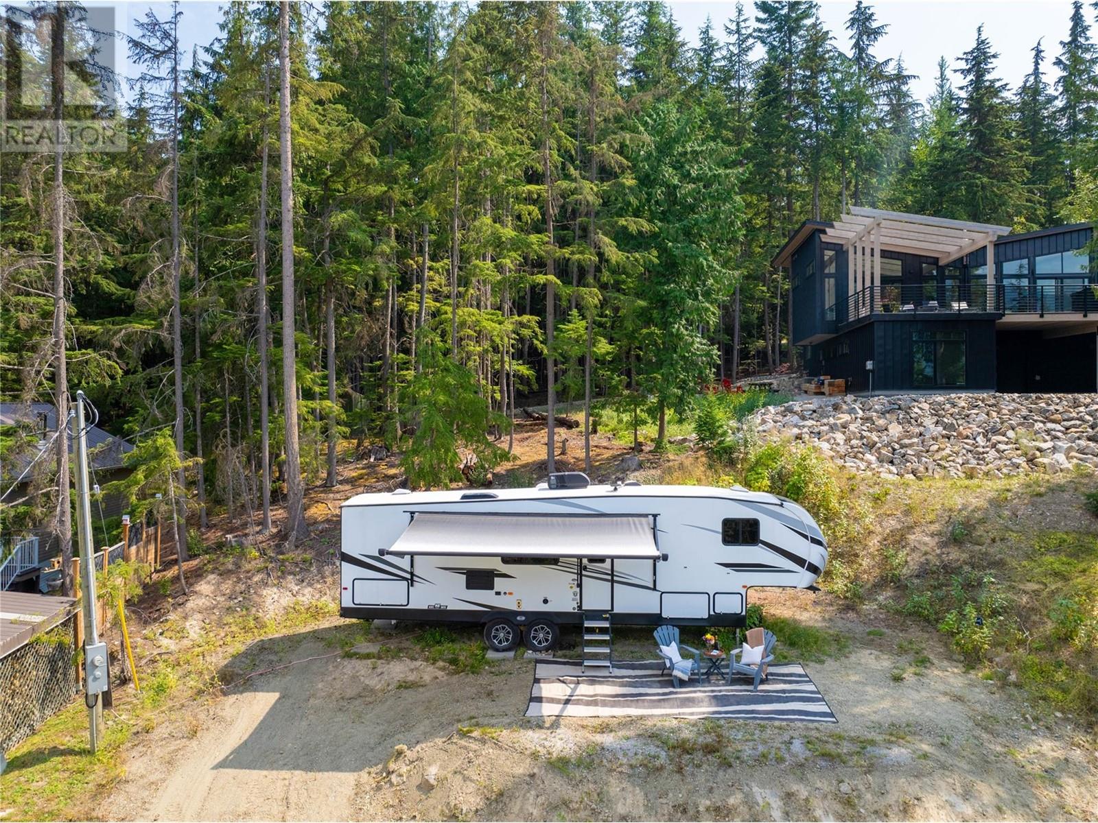 26 6300 Armstrong Road, Eagle Bay