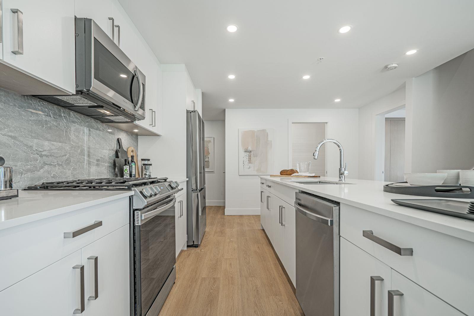 Photo 3 of 20449 Park Avenue, Langley BC