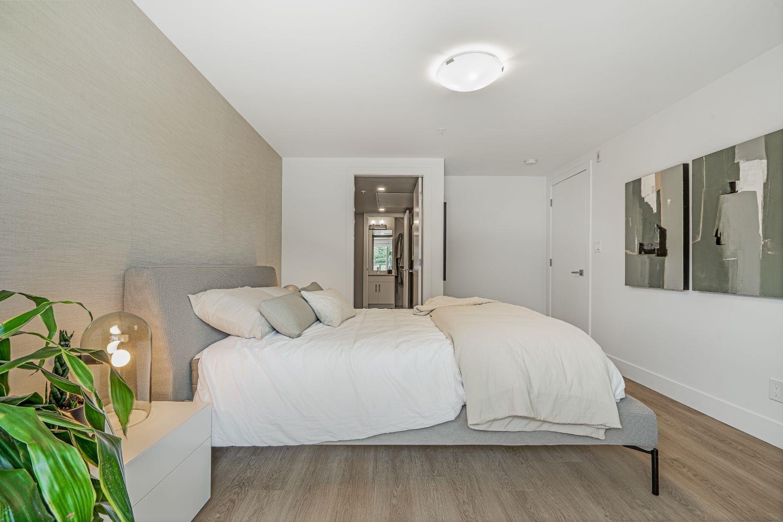 Photo 5 of 20449 Park Avenue, Langley BC