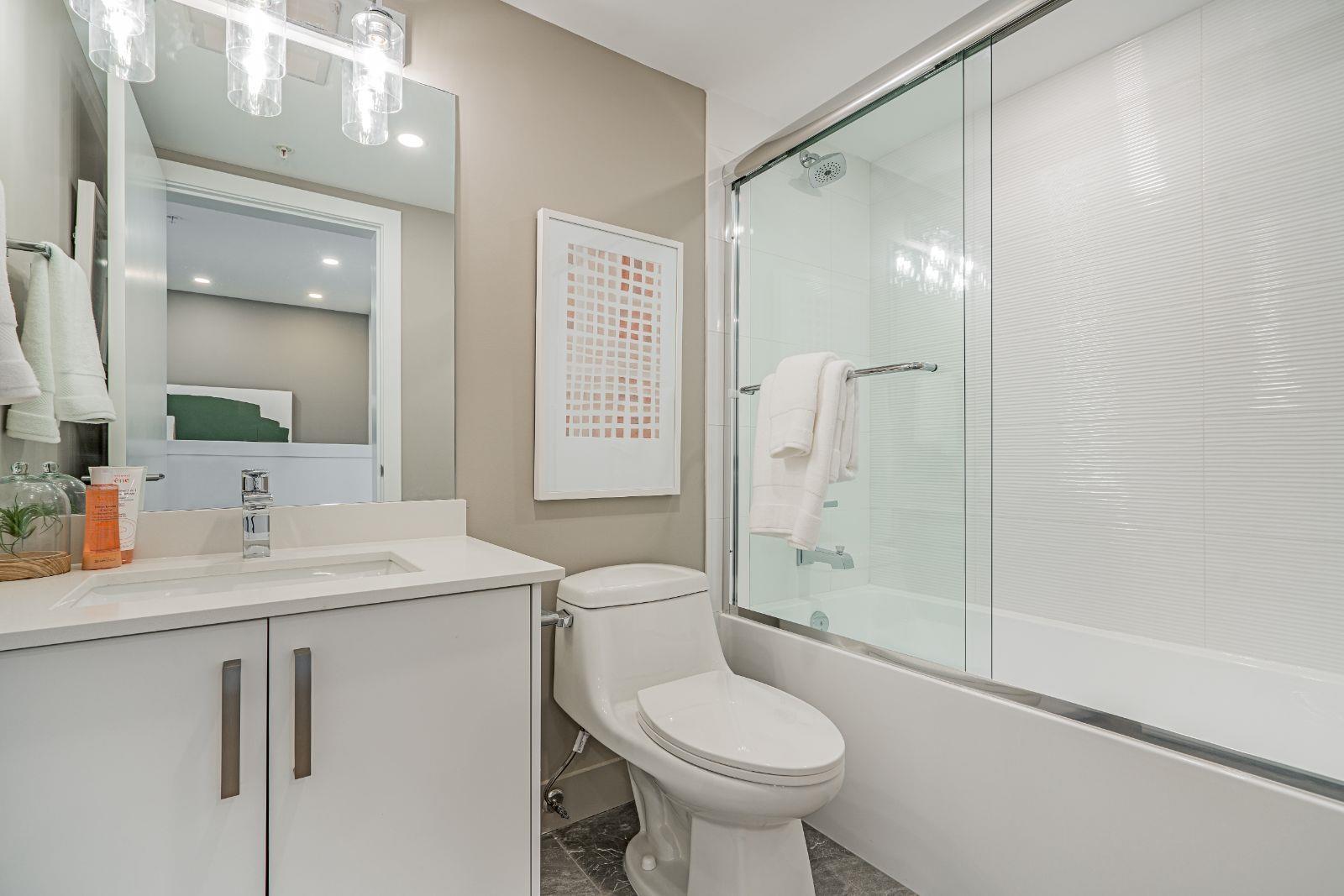 Photo 9 of 20449 Park Avenue, Langley BC