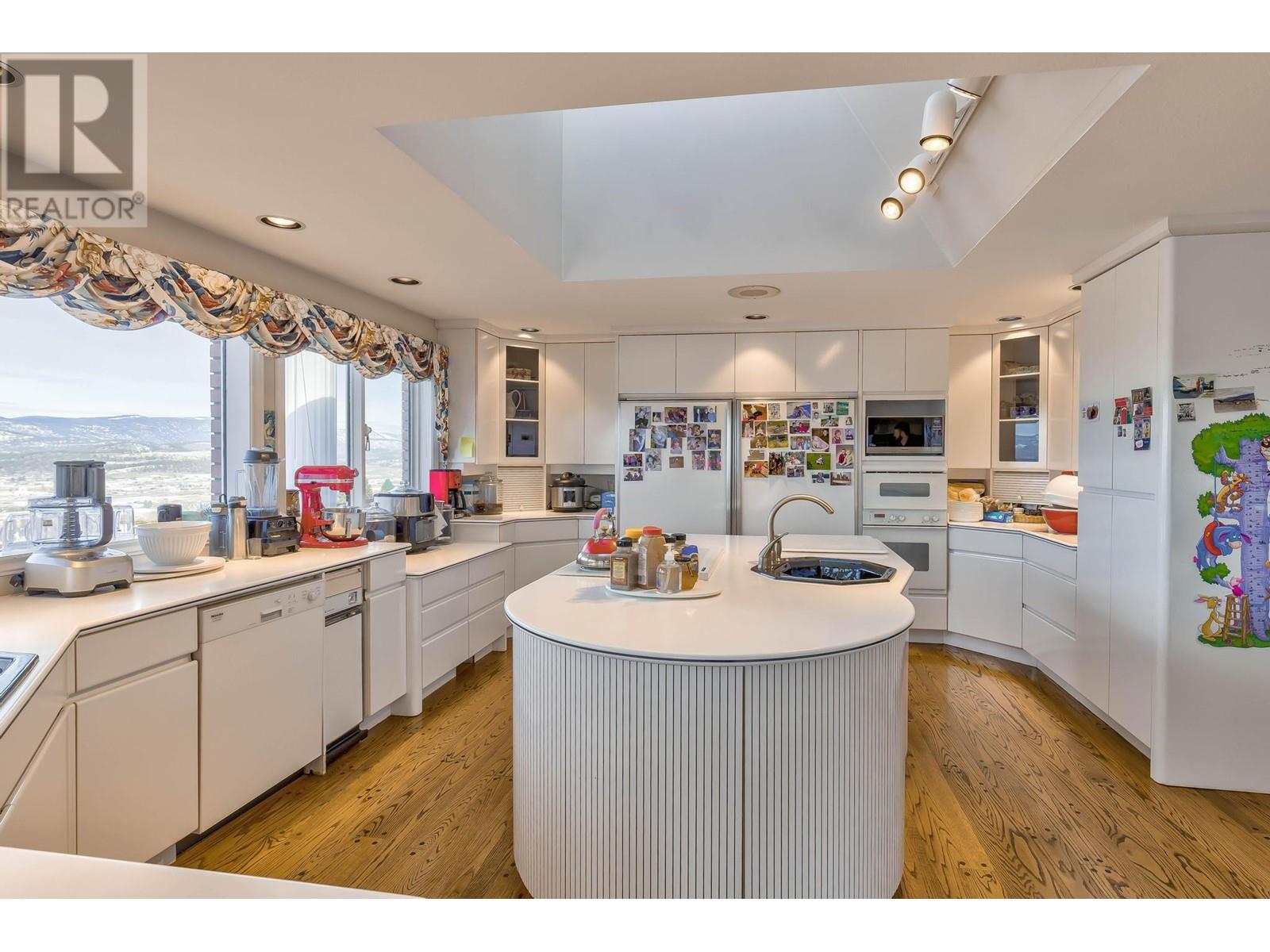 1135 Graf Road, Kelowna
