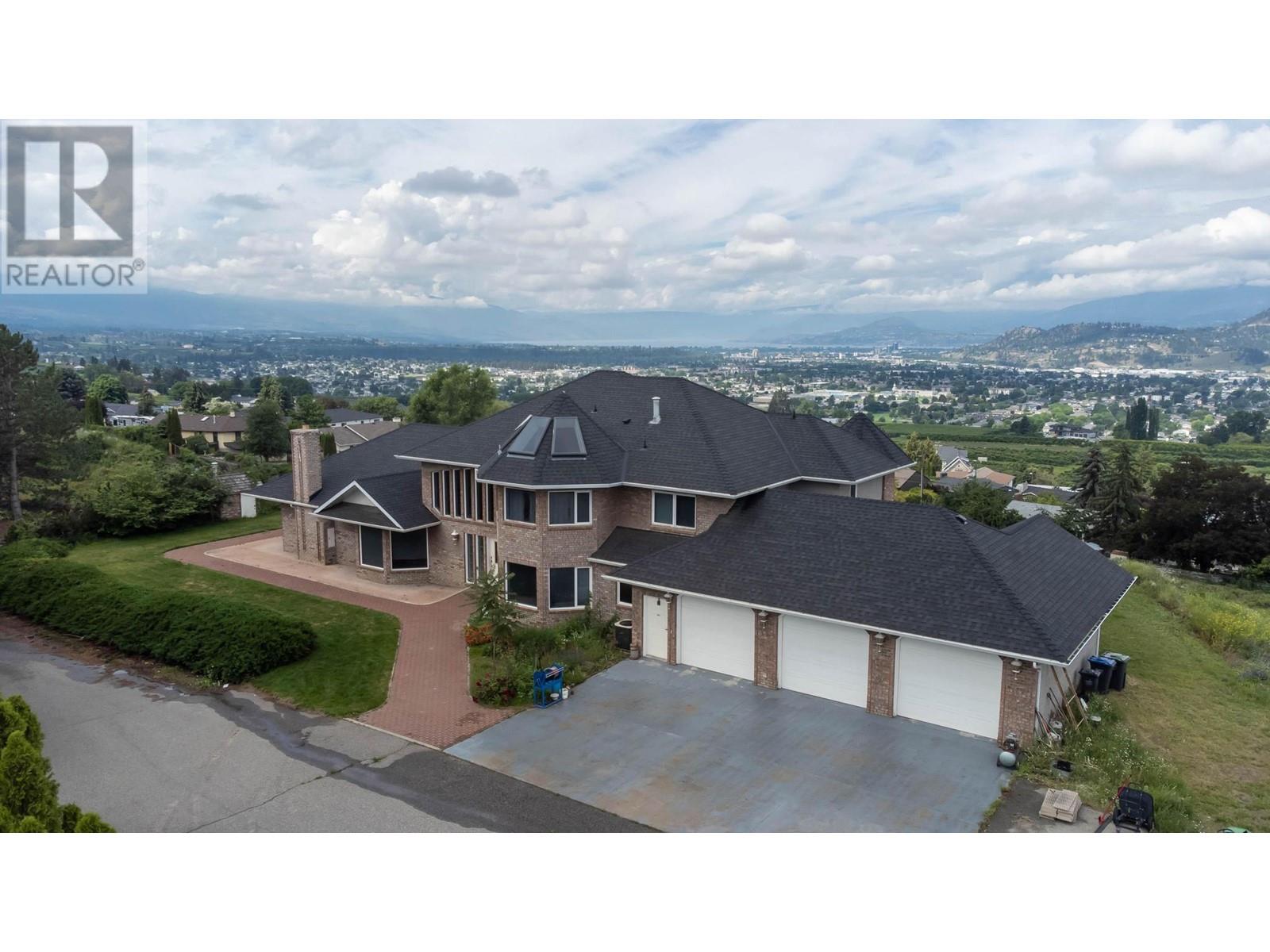 1135 Graf Road, Kelowna