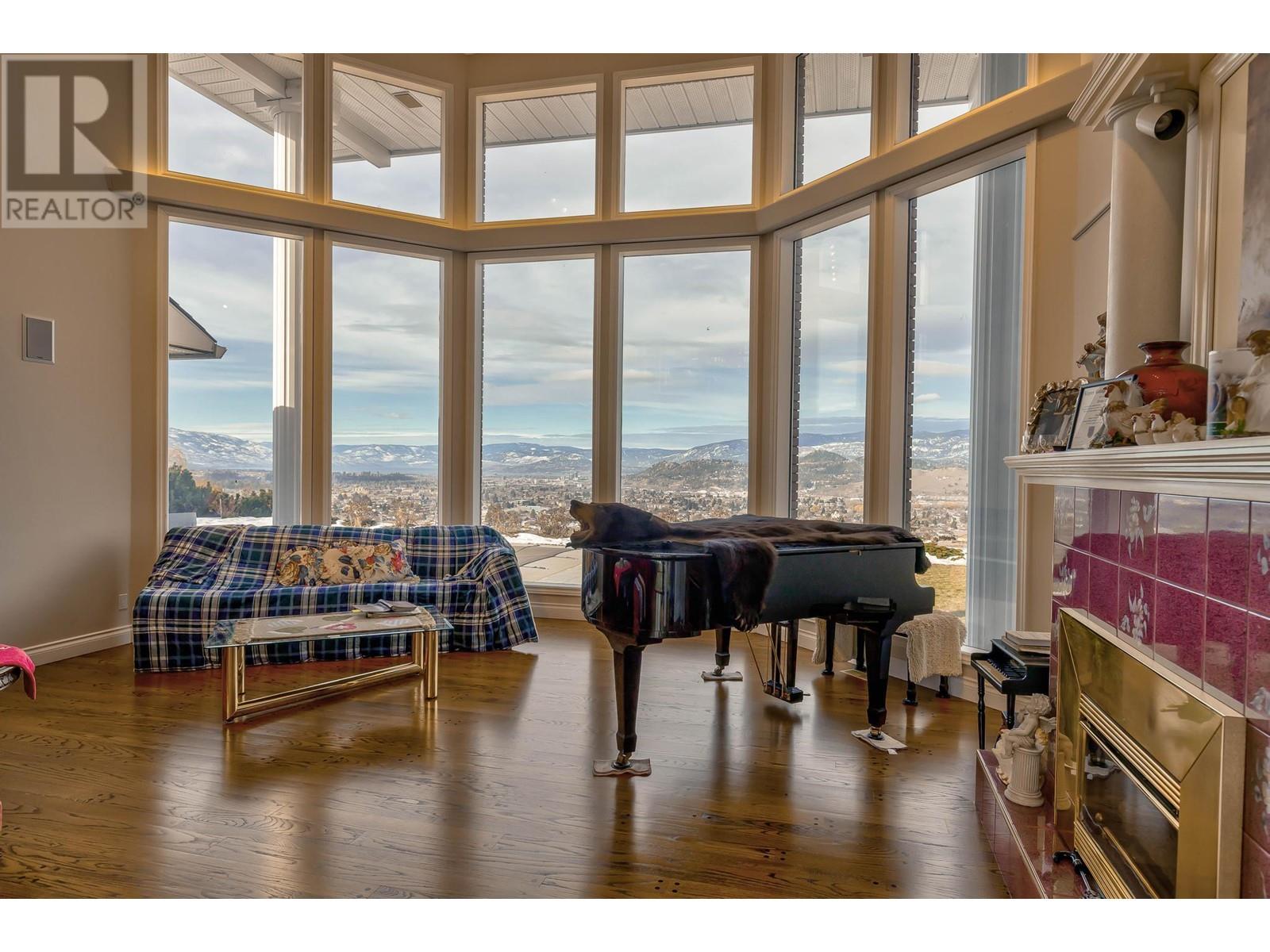 1135 Graf Road, Kelowna