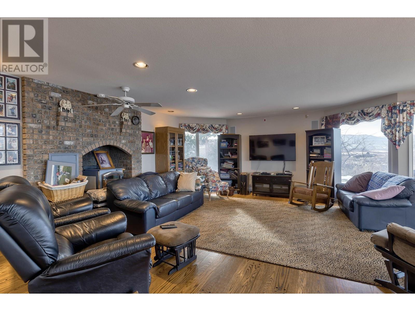 1135 Graf Road, Kelowna