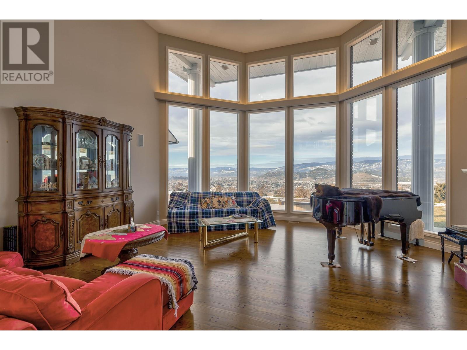 1135 Graf Road, Kelowna
