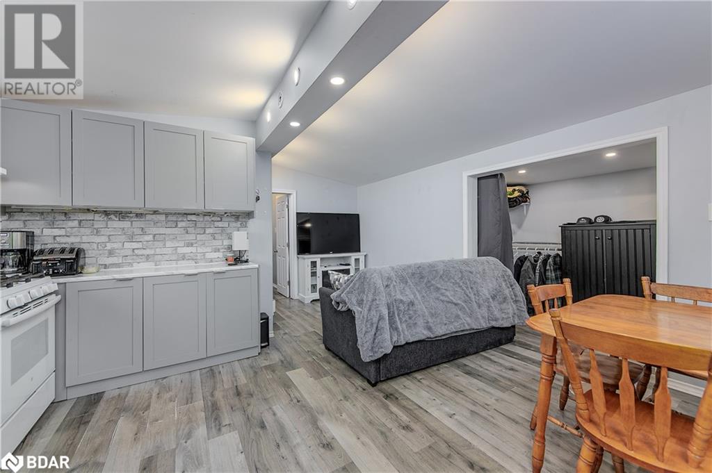 Photo 20 of 7 60th Street S, Wasaga Beach ON