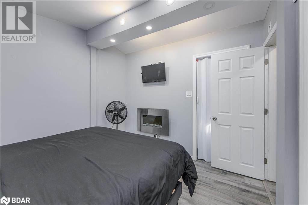 Photo 35 of 7 60th Street S, Wasaga Beach ON