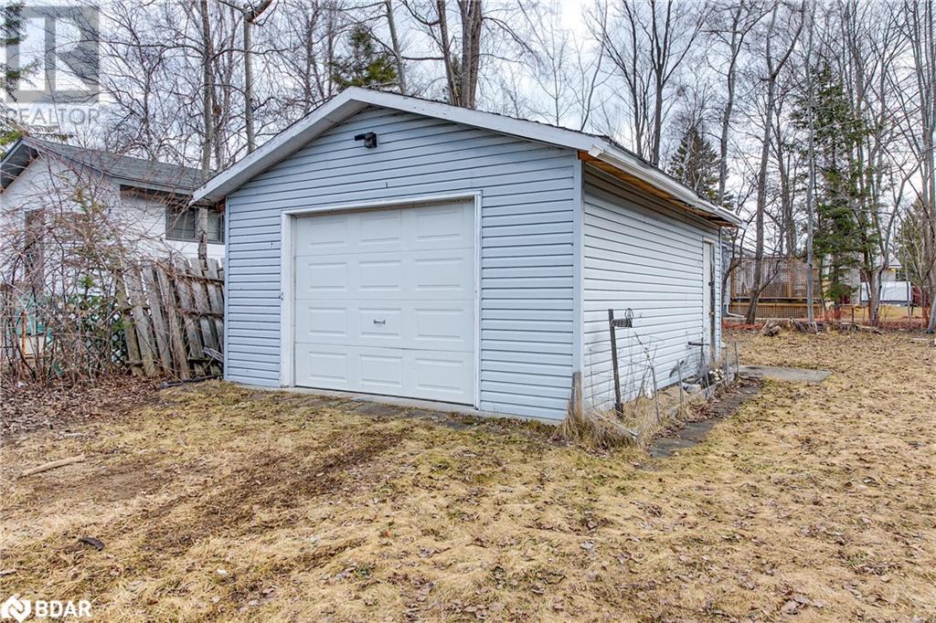 Photo 9 of 7 60th Street S, Wasaga Beach ON