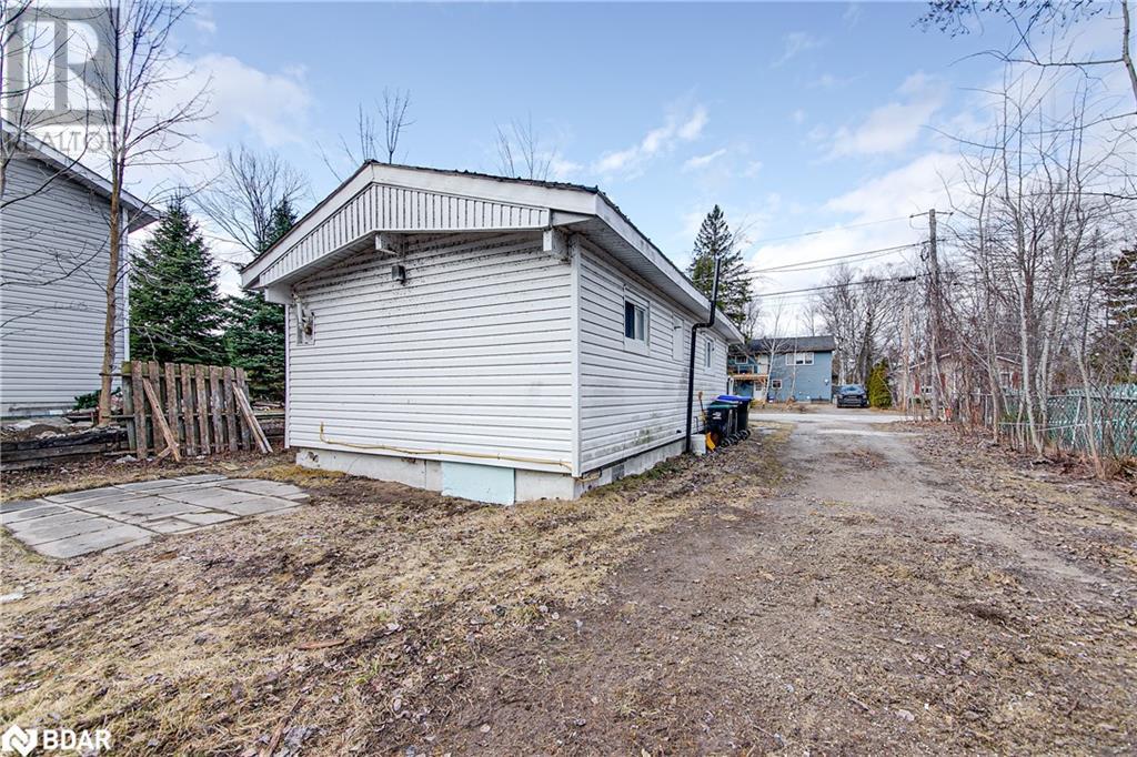 Photo 16 of 7 60th Street S, Wasaga Beach ON