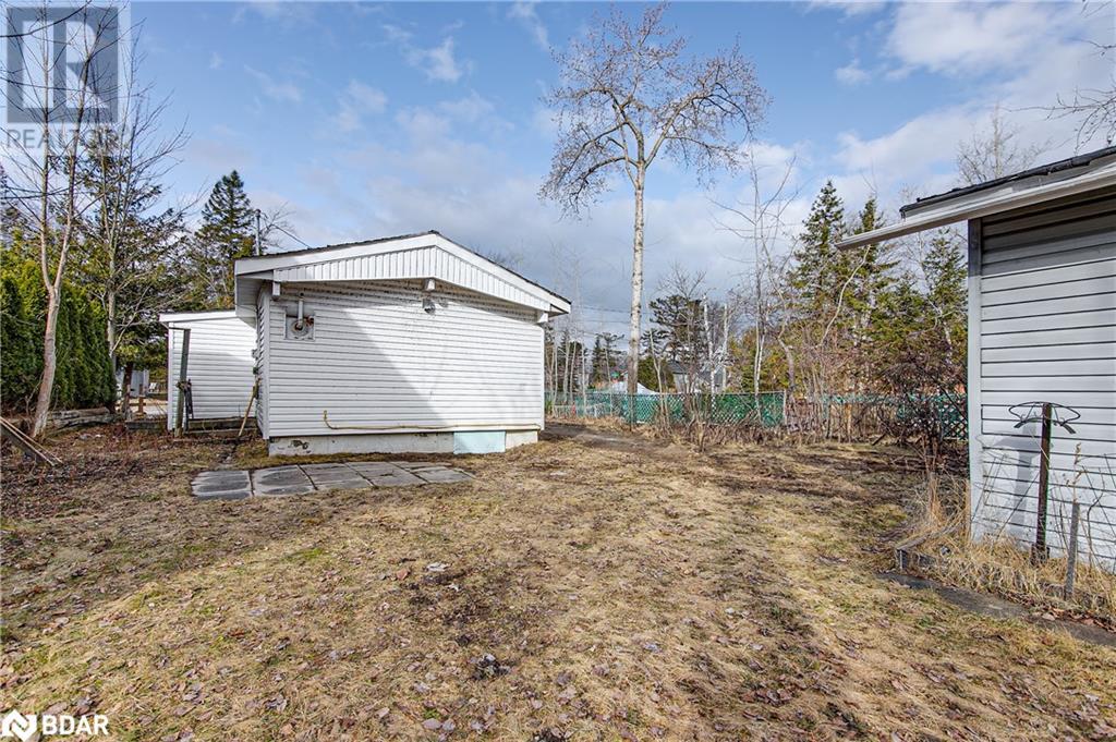 Photo 15 of 7 60th Street S, Wasaga Beach ON