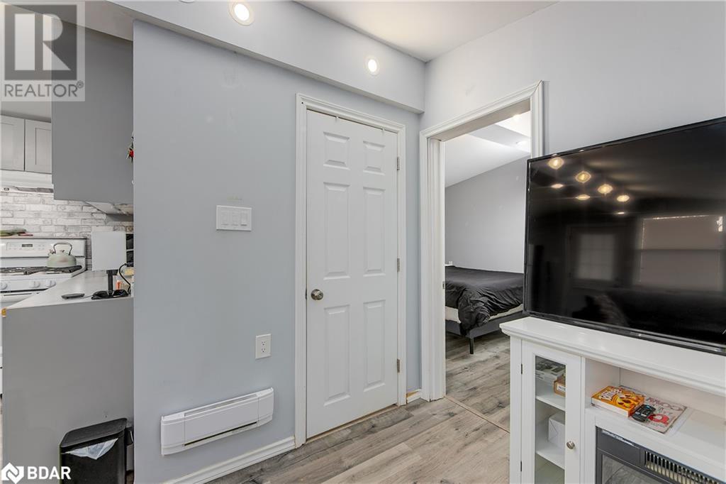 Photo 30 of 7 60th Street S, Wasaga Beach ON