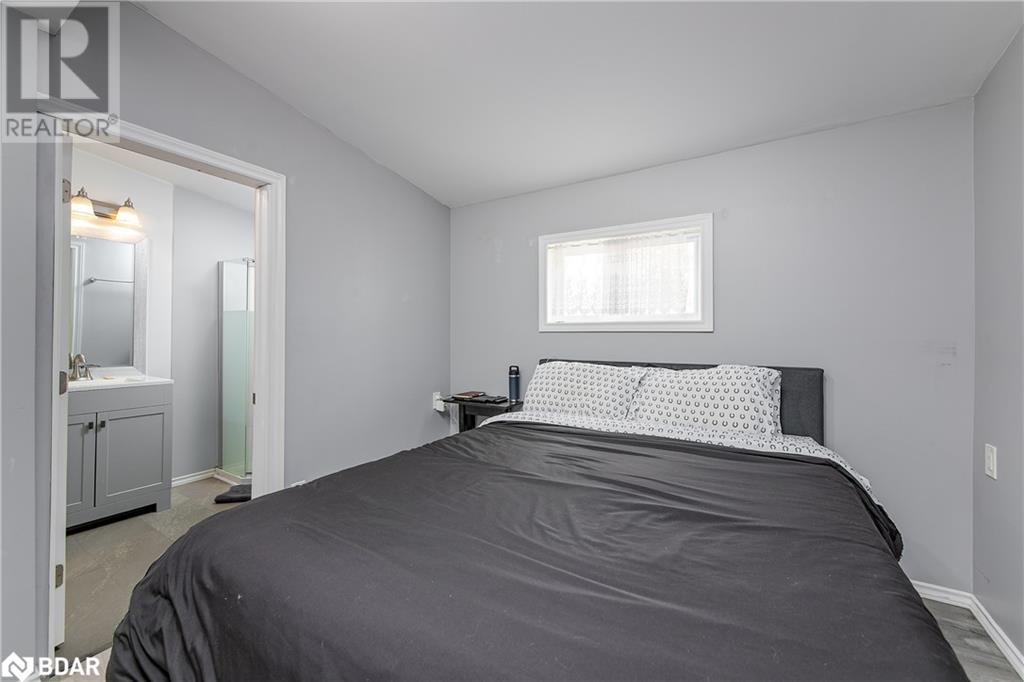 Photo 34 of 7 60th Street S, Wasaga Beach ON