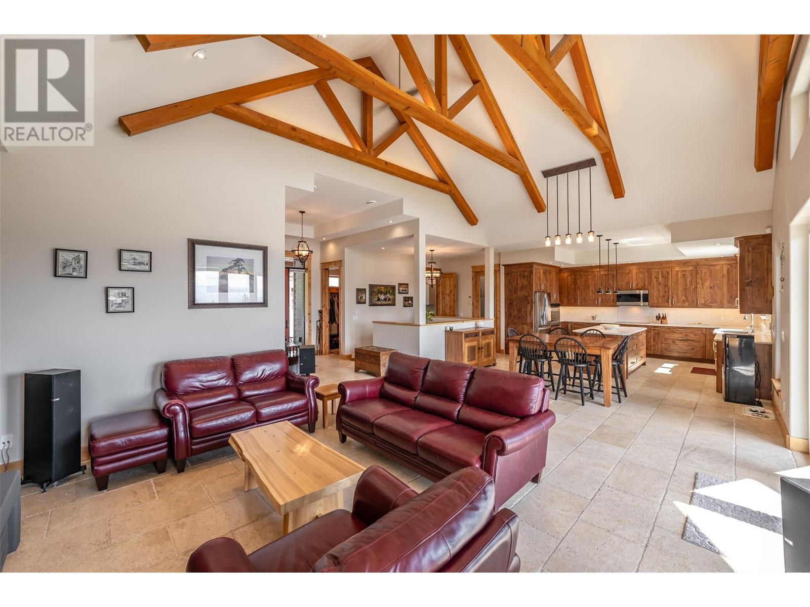 935 Eagle Place, Osoyoos