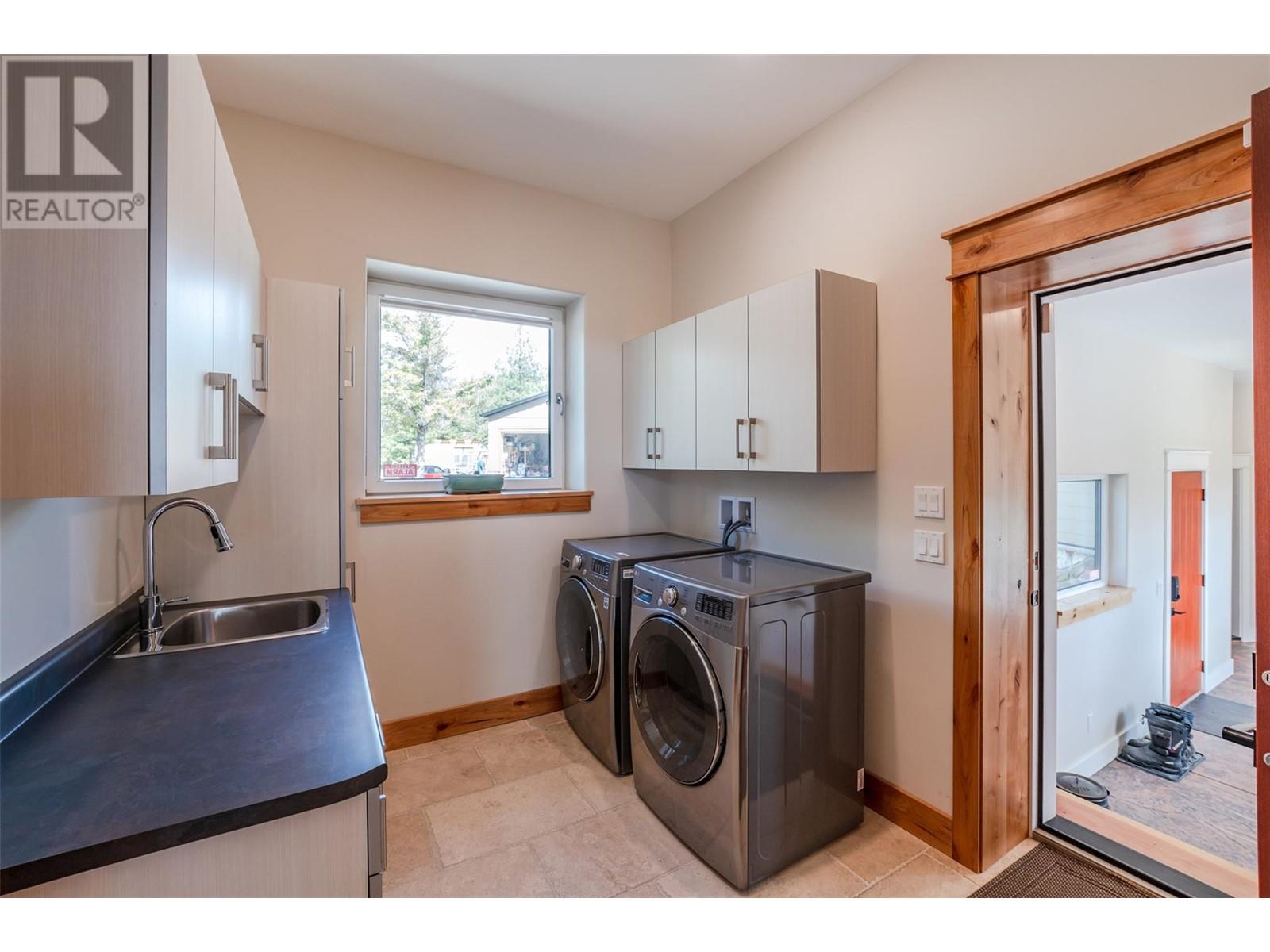 935 Eagle Place, Osoyoos