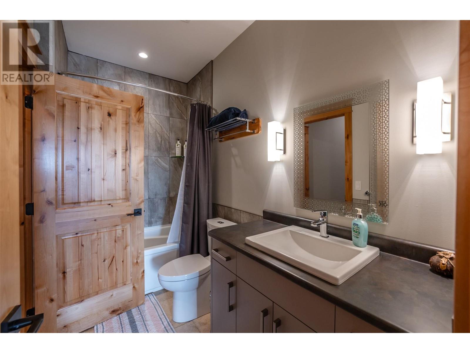 935 Eagle Place, Osoyoos