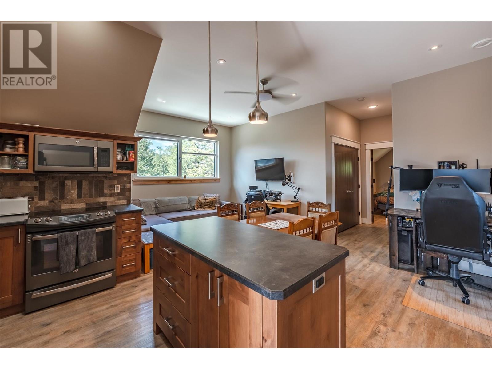 935 Eagle Place, Osoyoos