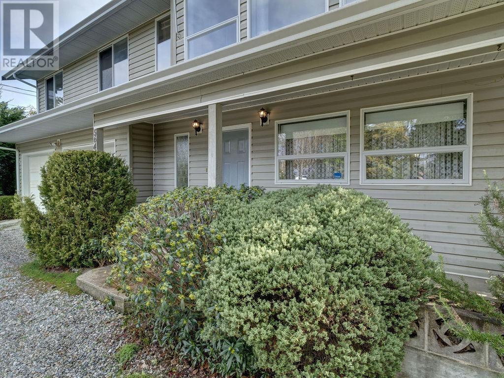 5642 NICKERSON ROAD, Sechelt