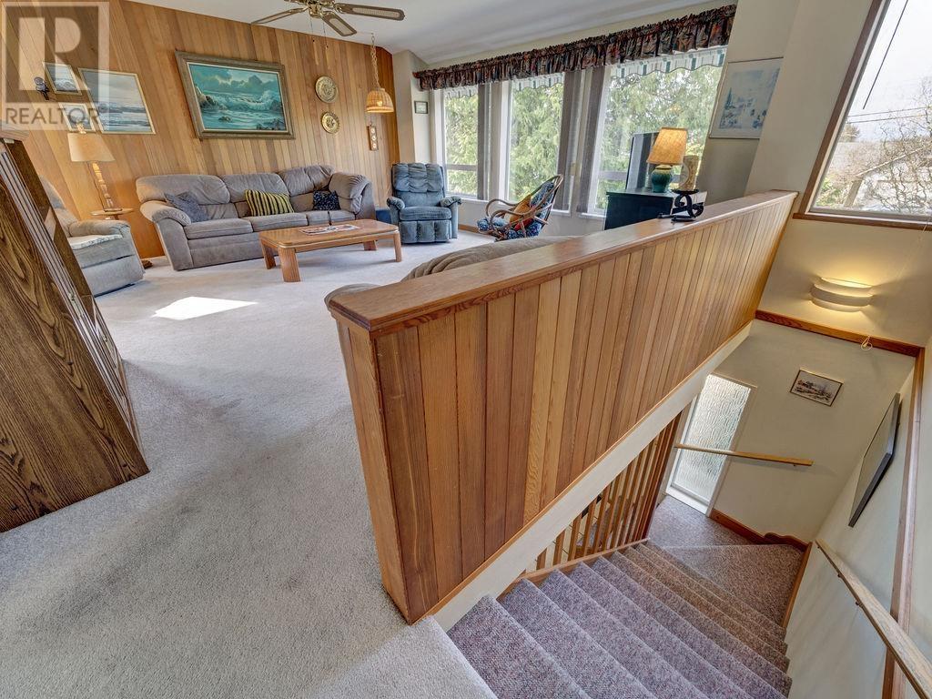 5642 NICKERSON ROAD, Sechelt