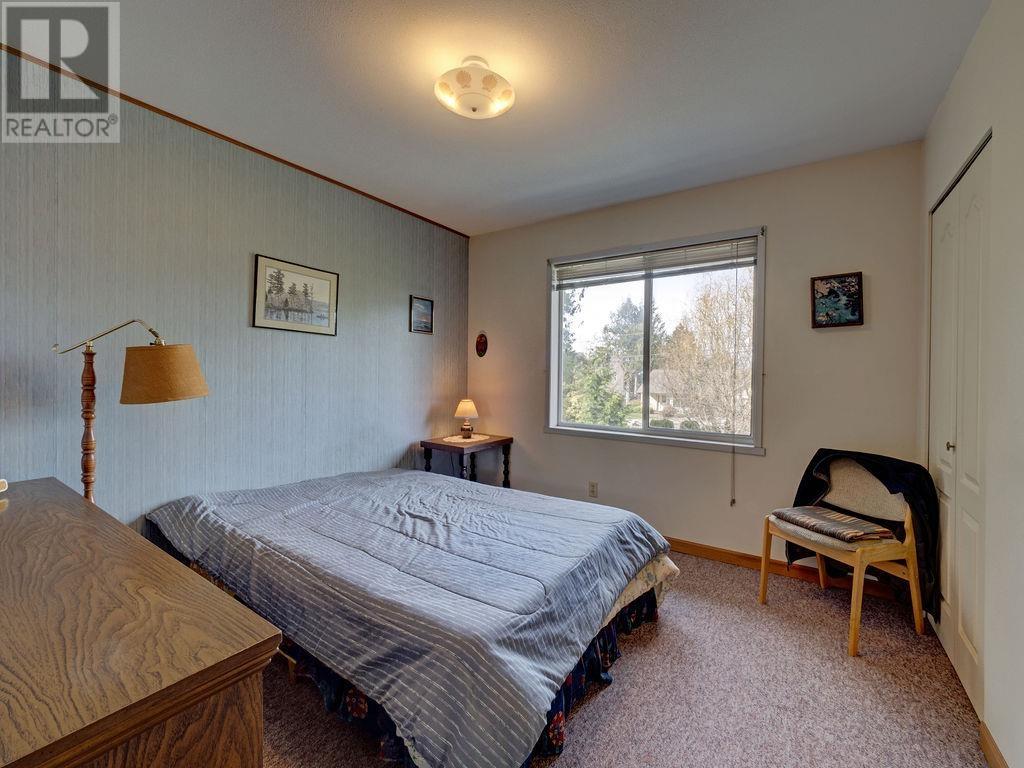 5642 NICKERSON ROAD, Sechelt
