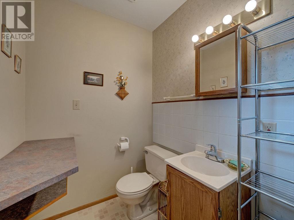5642 NICKERSON ROAD, Sechelt