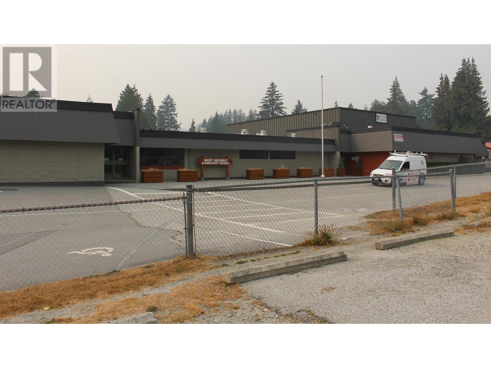 5642 NICKERSON ROAD, Sechelt