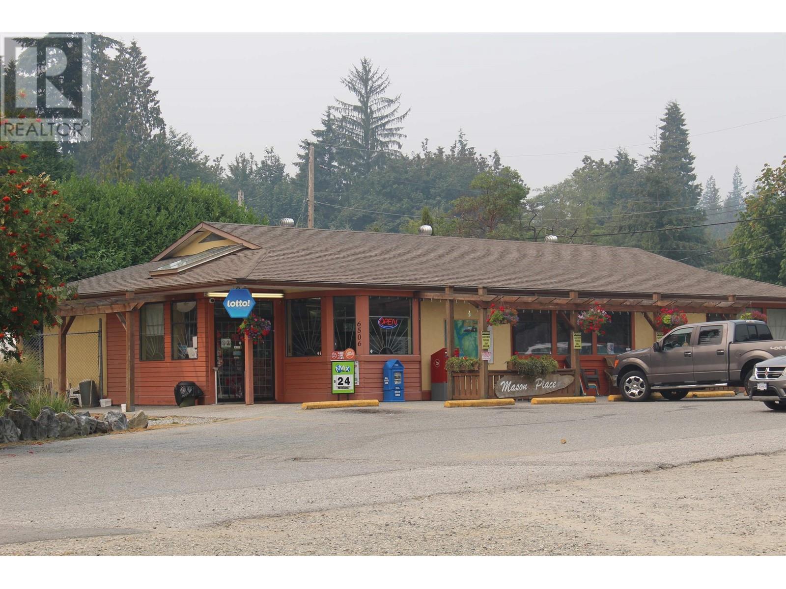 5642 NICKERSON ROAD, Sechelt