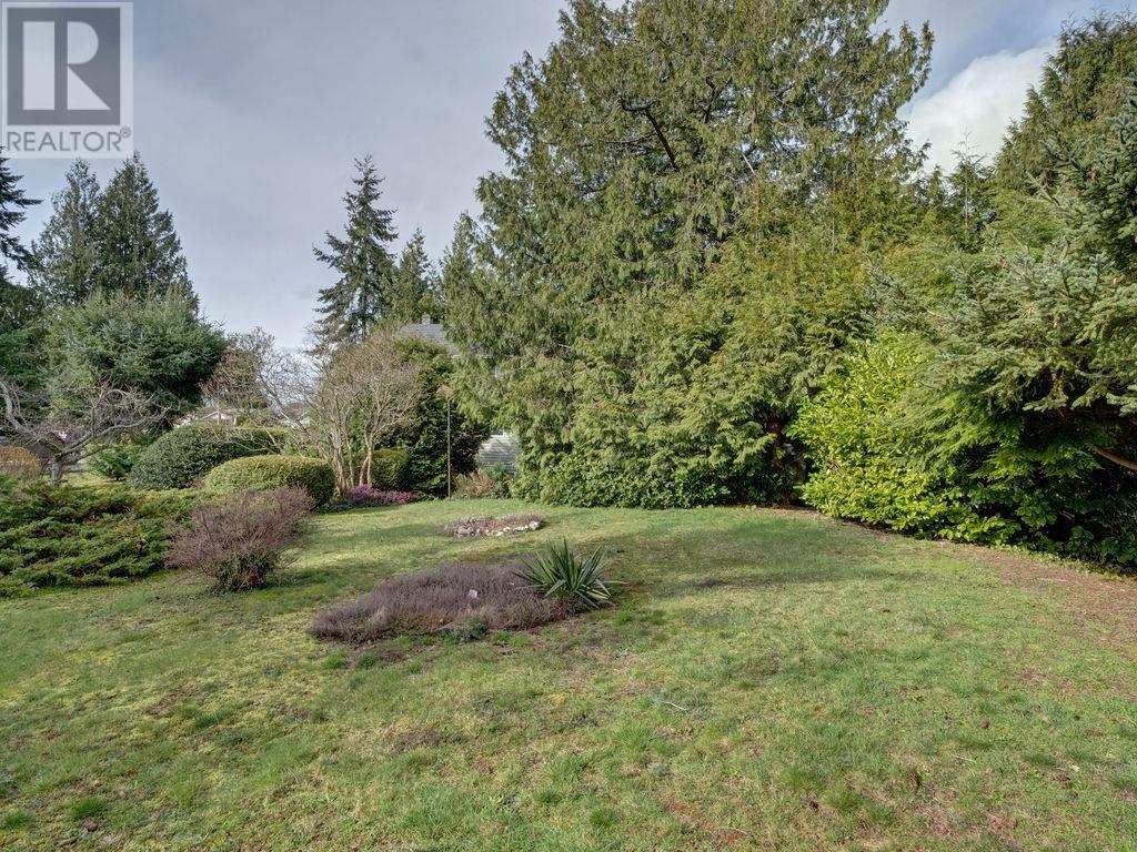 5642 NICKERSON ROAD, Sechelt