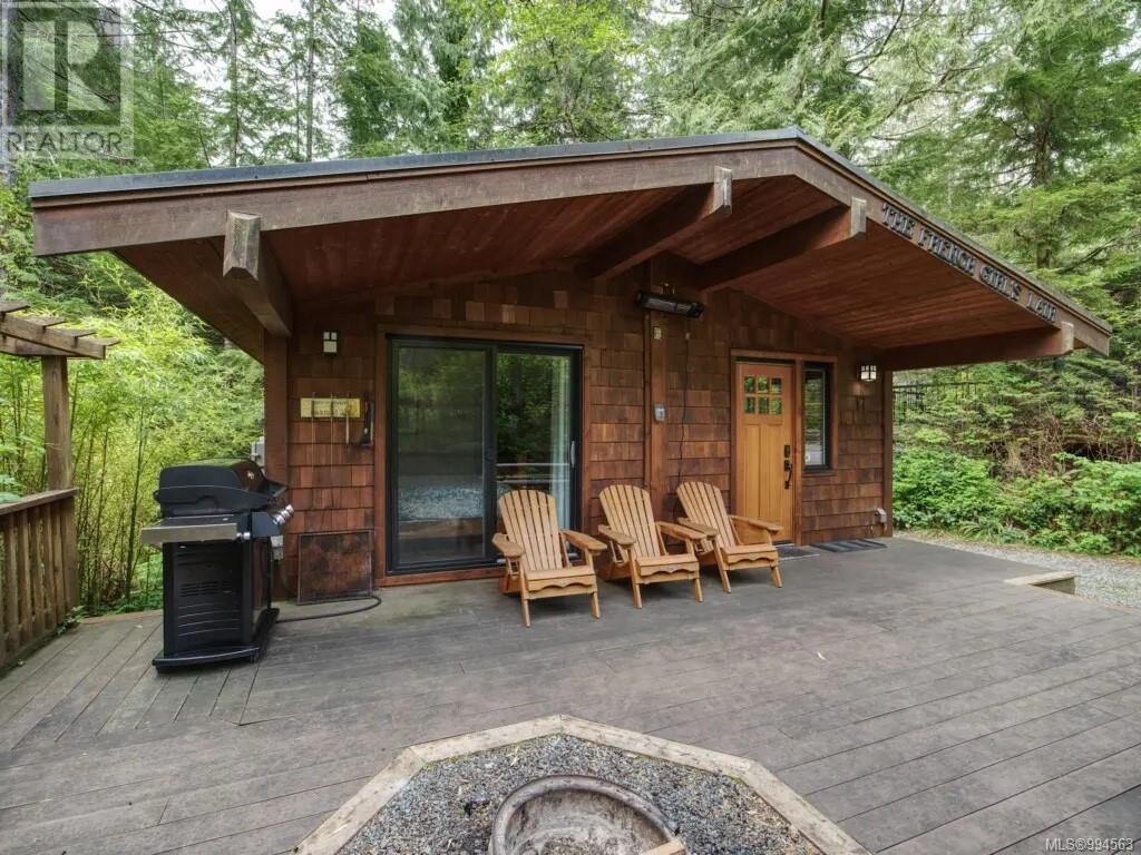 17 6574 Baird Rd, Port Renfrew