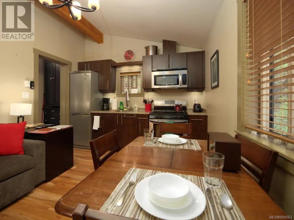 17 6574 Baird Rd, Port Renfrew