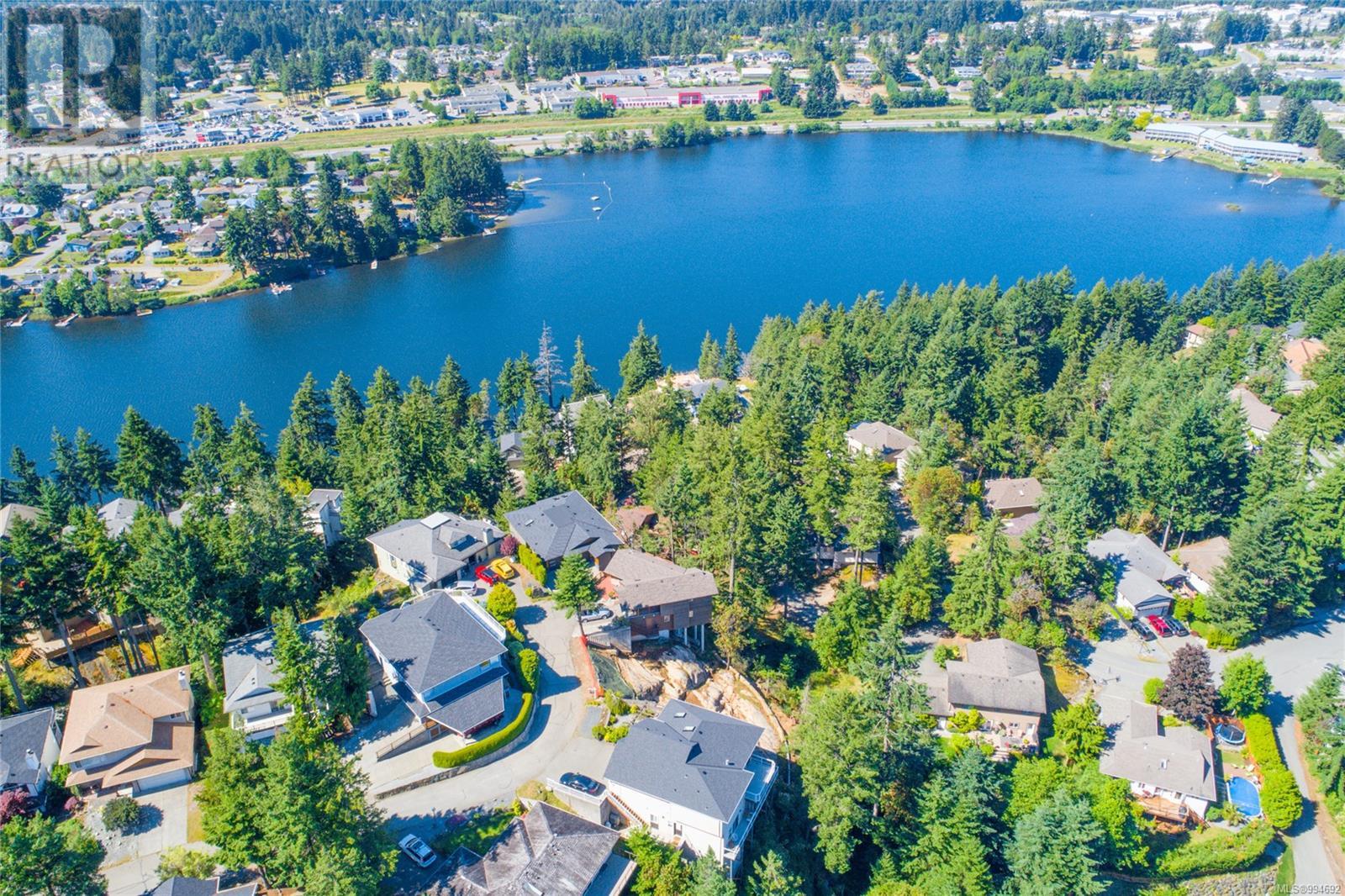 Photo 10 of 471 Heron Pl, Nanaimo BC