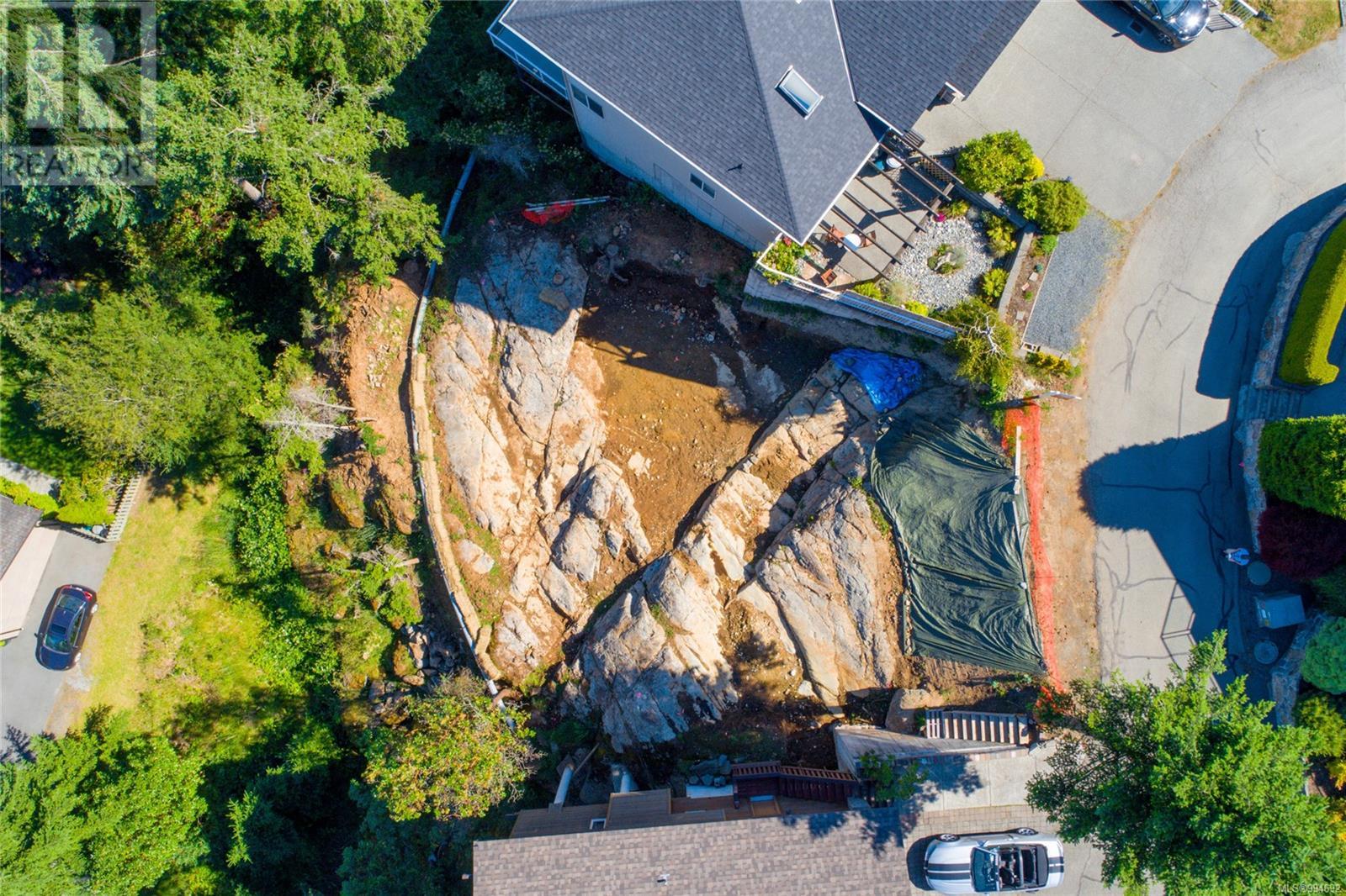 Photo 2 of 471 Heron Pl, Nanaimo BC