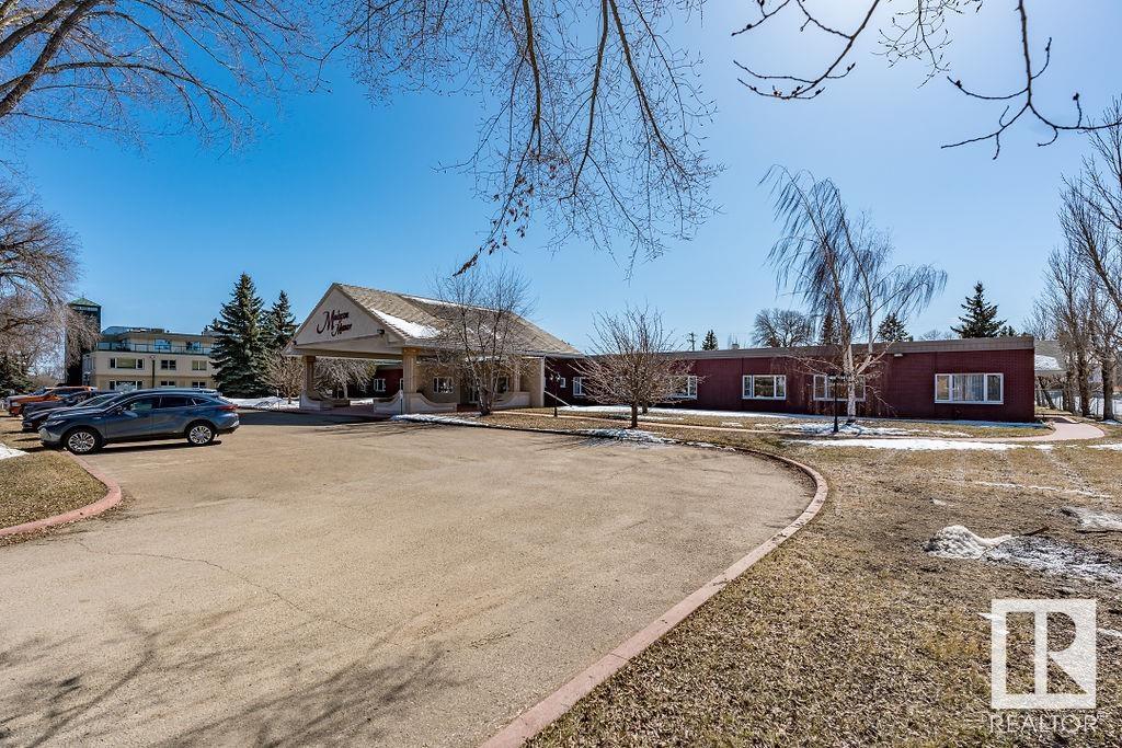 Photo 2 of 5511 50 Av, Wetaskiwin AB