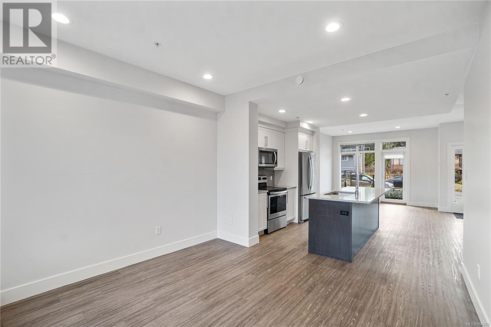 101 308 Hillcrest Ave, Nanaimo