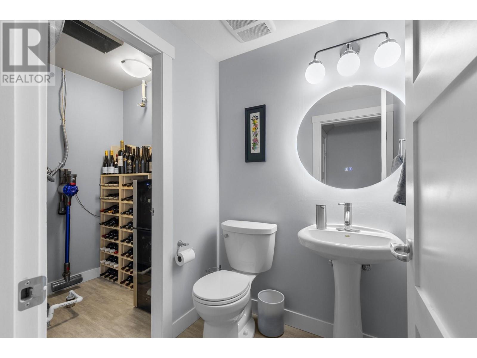 #214 700 MARTIN AVENUE - Image 11