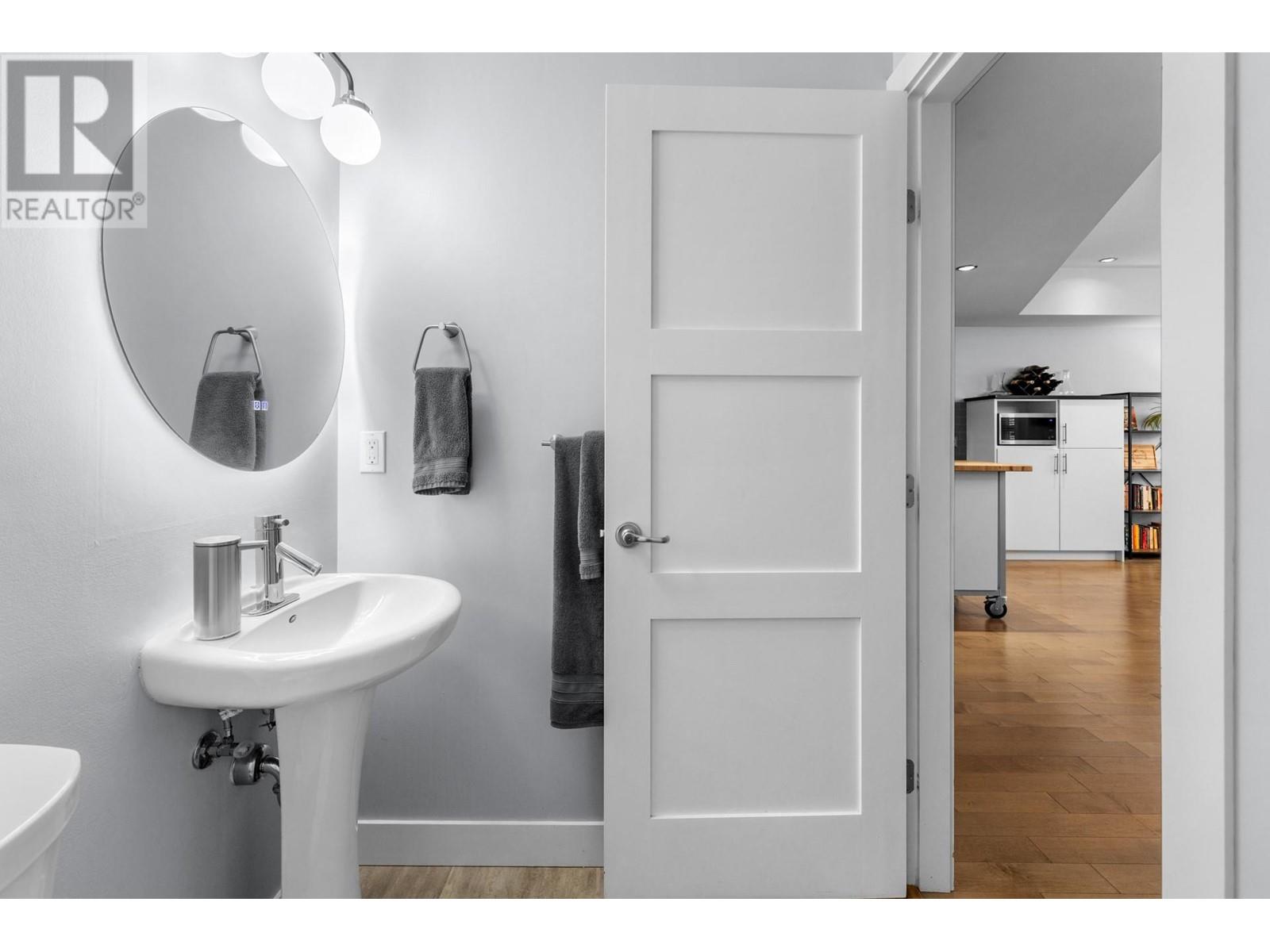 #214 700 MARTIN AVENUE - Image 12