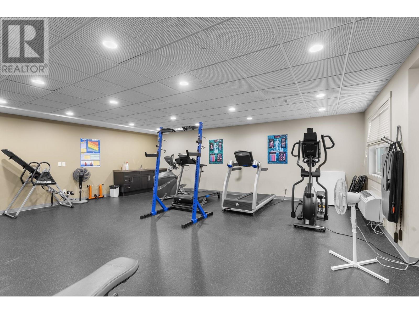 #214 700 MARTIN AVENUE - Image 24