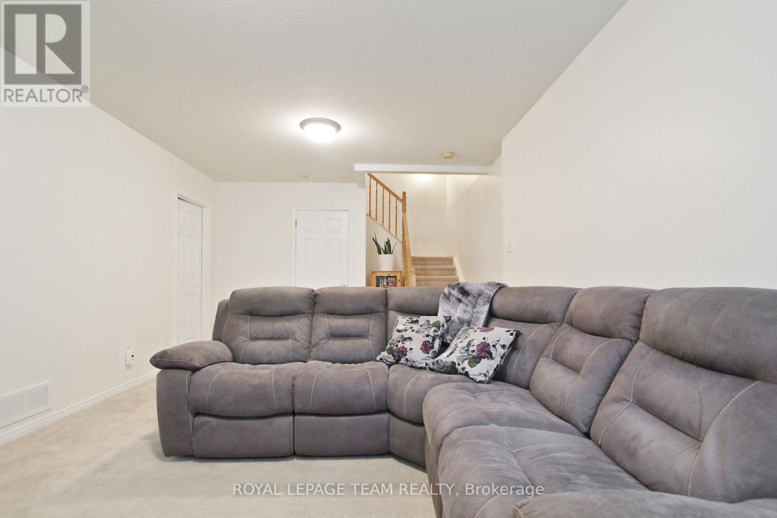 Photo 26 of 2091 Hiboux Street E, Ottawa ON