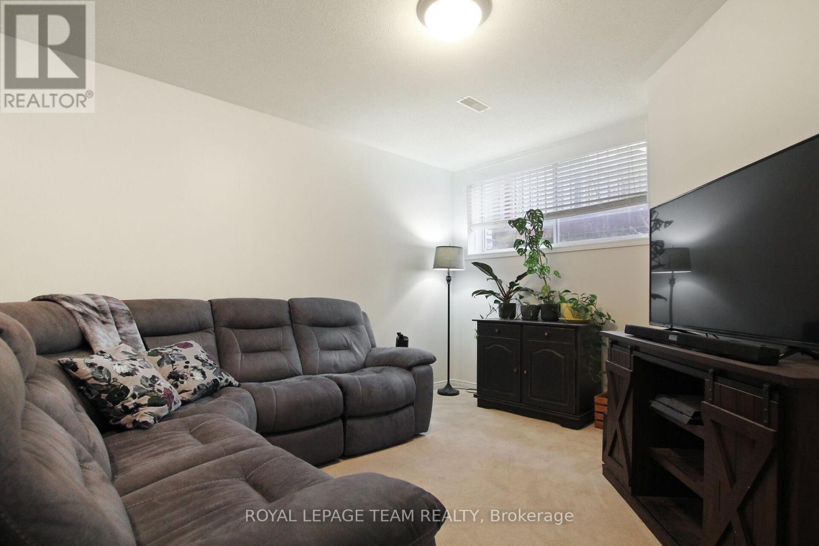 Photo 27 of 2091 Hiboux Street E, Ottawa ON