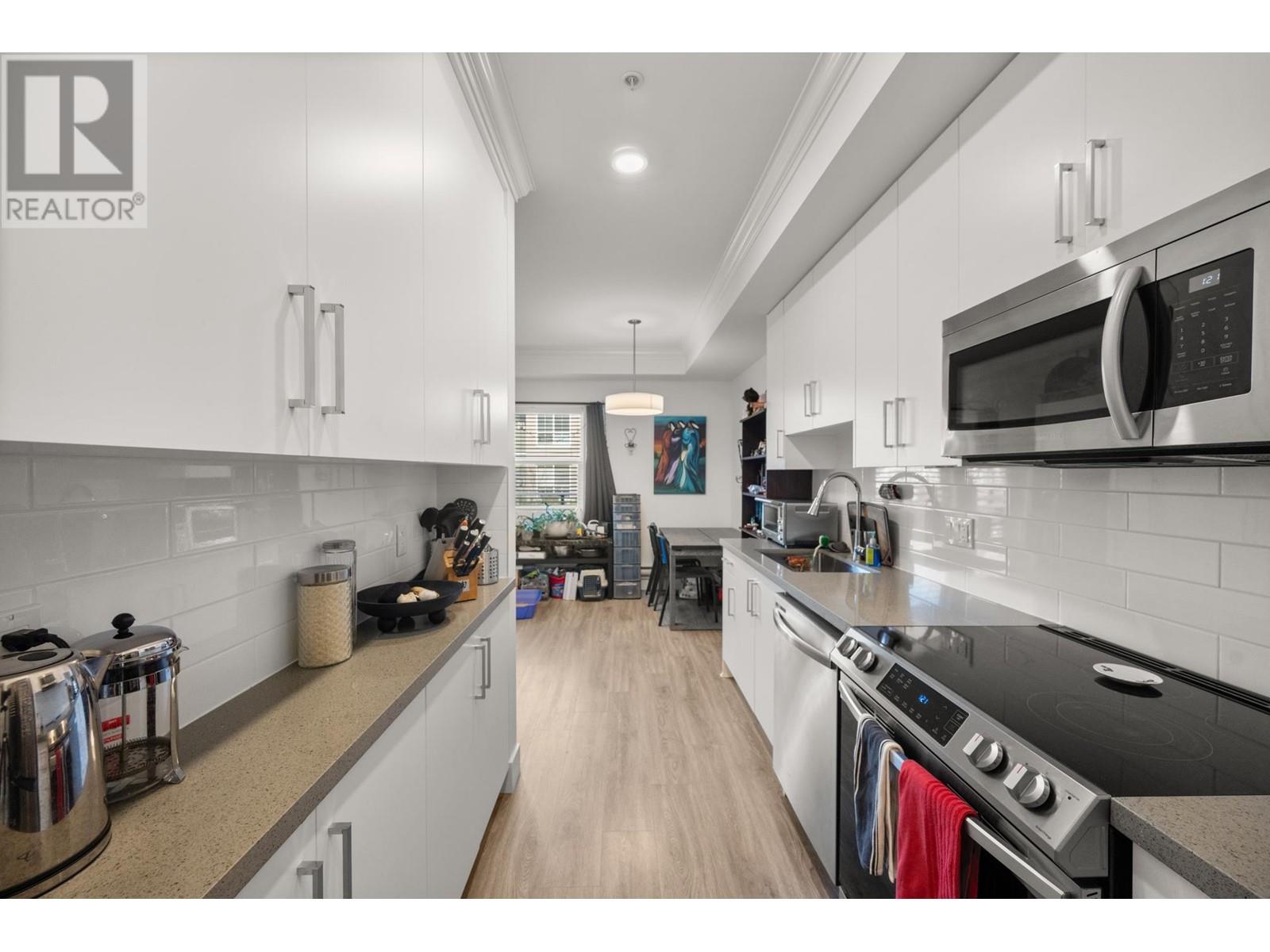 206 2389 HAWTHORNE AVENUE, Port Coquitlam real estate listing R2979727