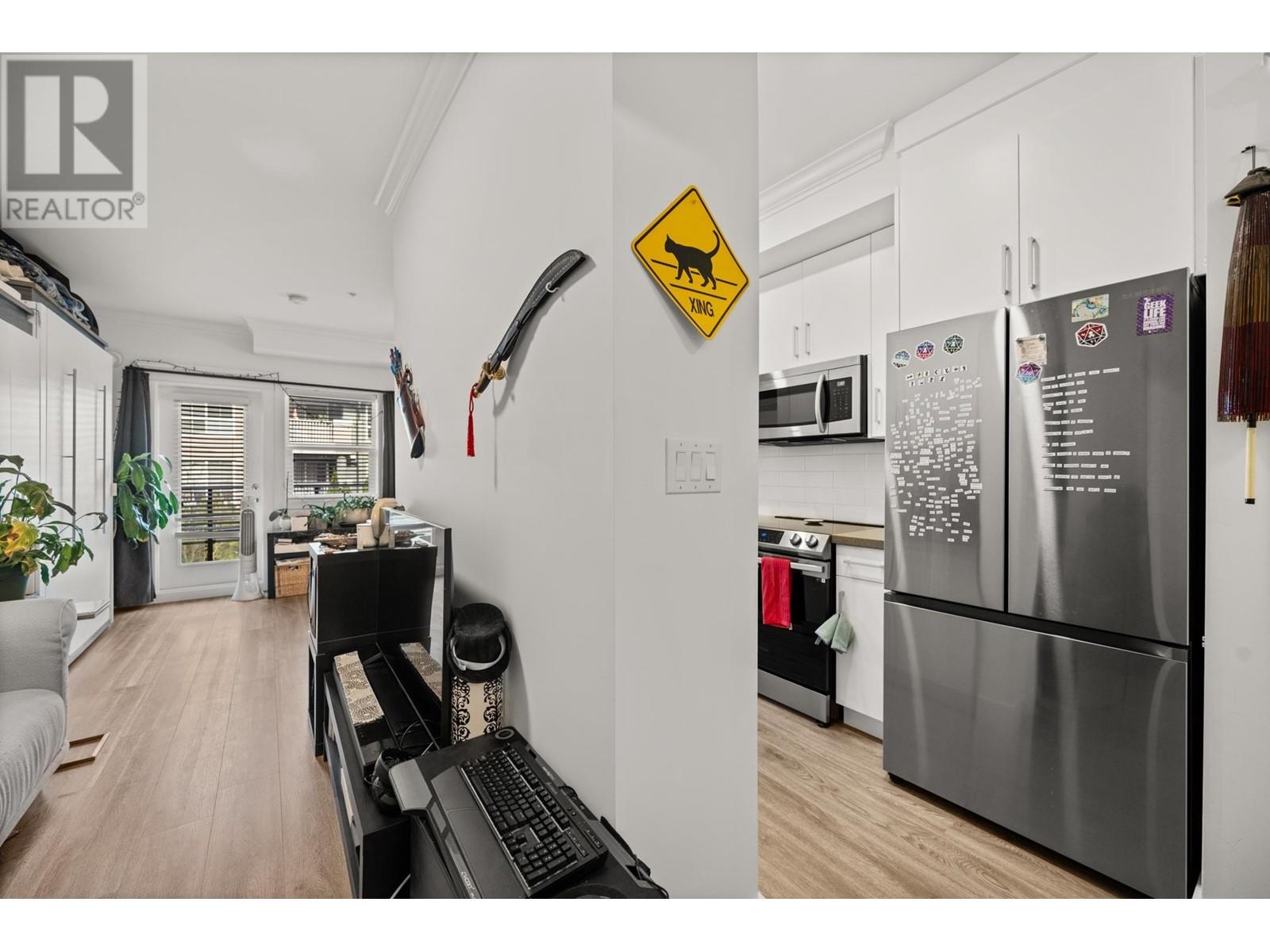 206 2389 HAWTHORNE AVENUE, Port Coquitlam real estate listing R2979727