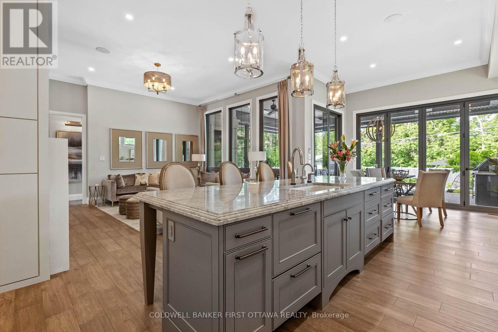 Photo 11 of 10 Leaver Avenue, Ottawa ON