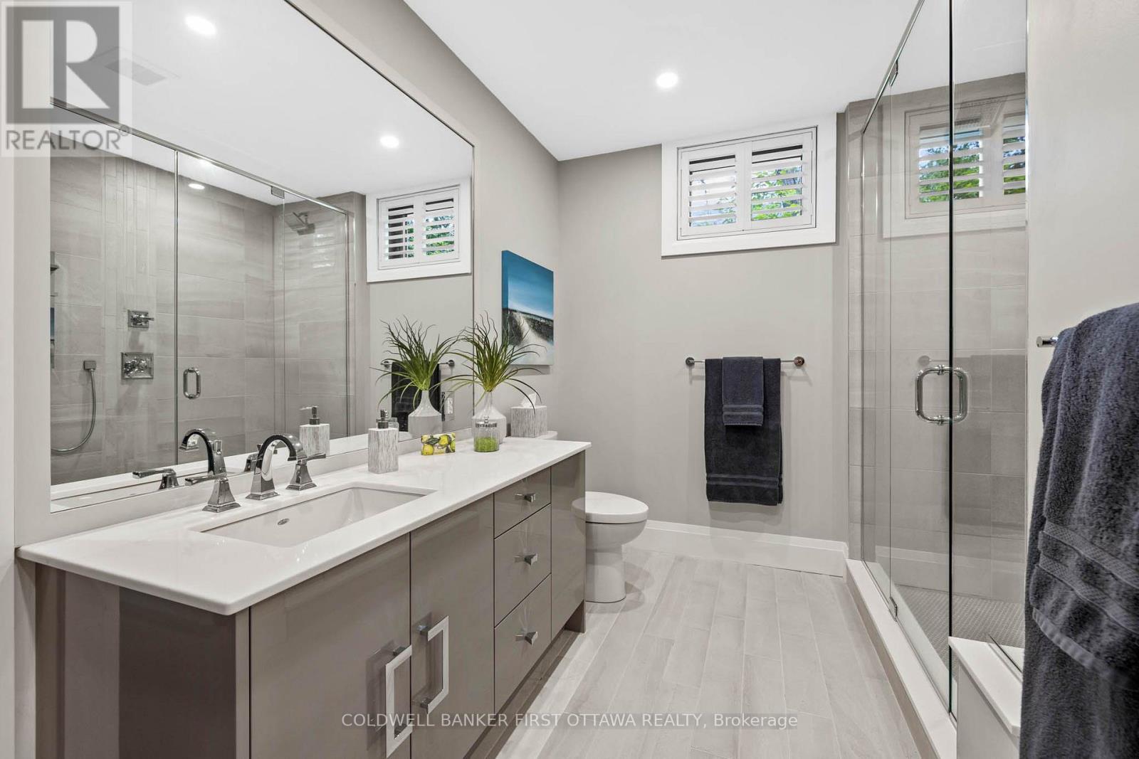 Photo 35 of 10 Leaver Avenue, Ottawa ON