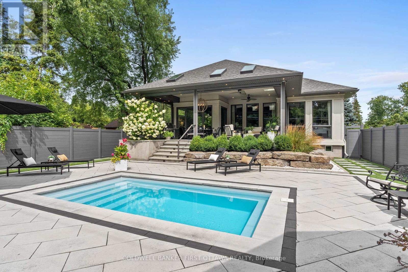 Photo 7 of 10 Leaver Avenue, Ottawa ON