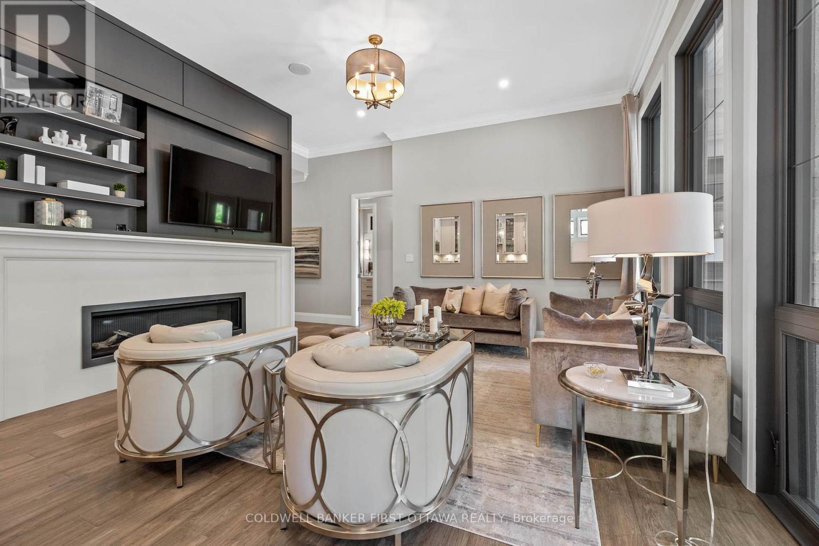 Photo 18 of 10 Leaver Avenue, Ottawa ON