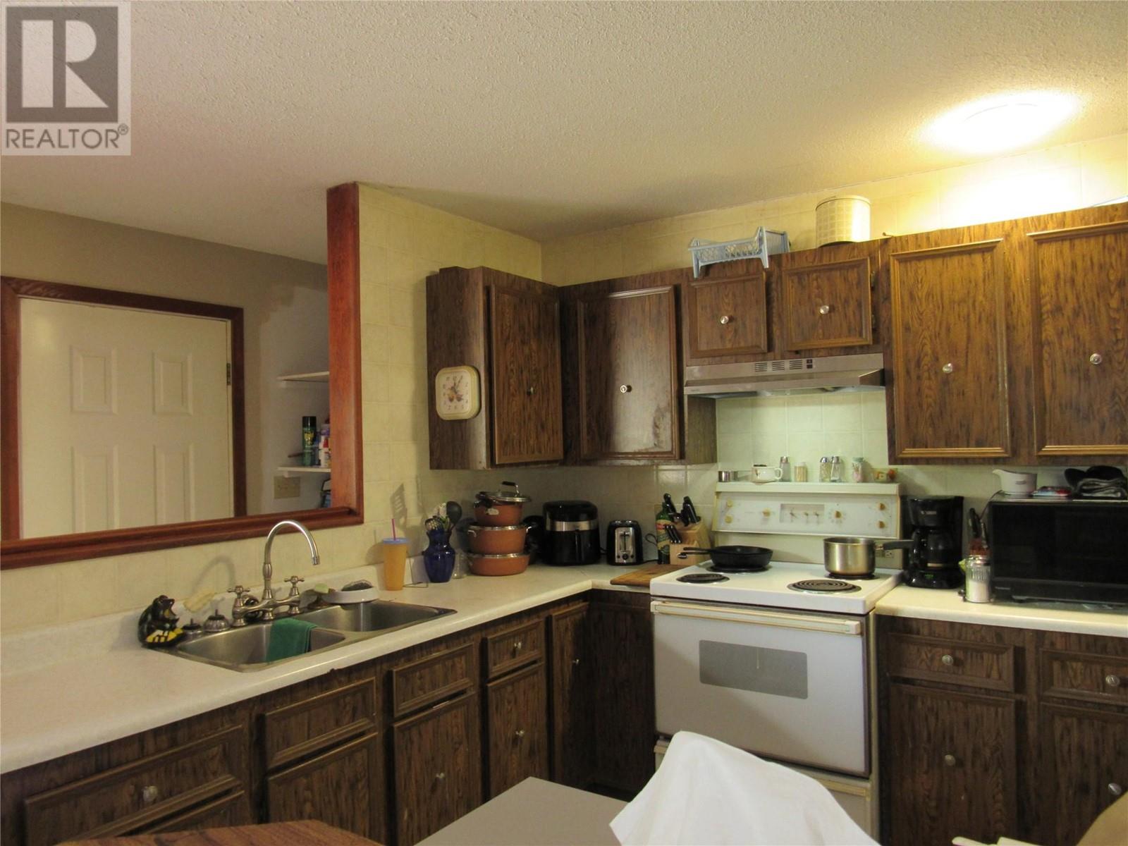 2565 3A Highway, Castlegar